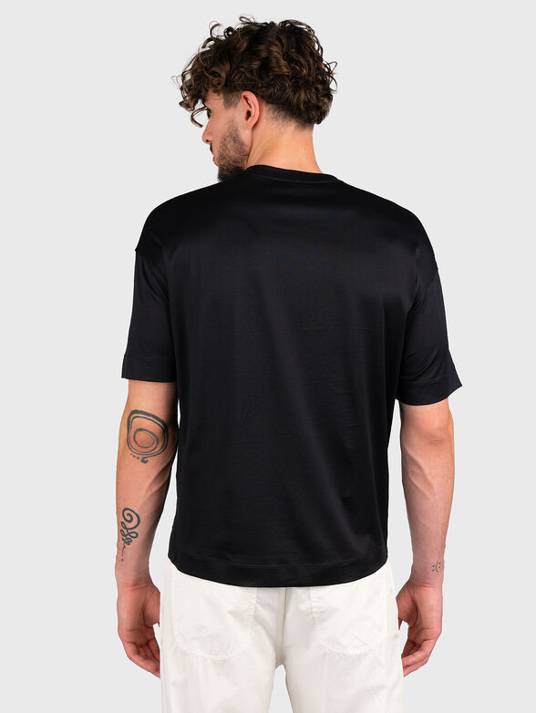 Dark blue T-shirt with art detail - 3