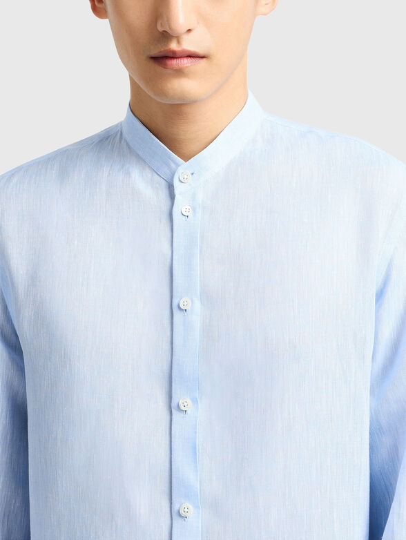 Linen shirt with long sleeves in blue - 4