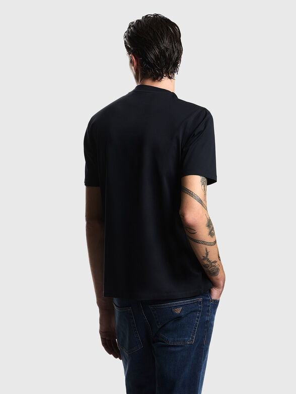 Black t-shirt - 3