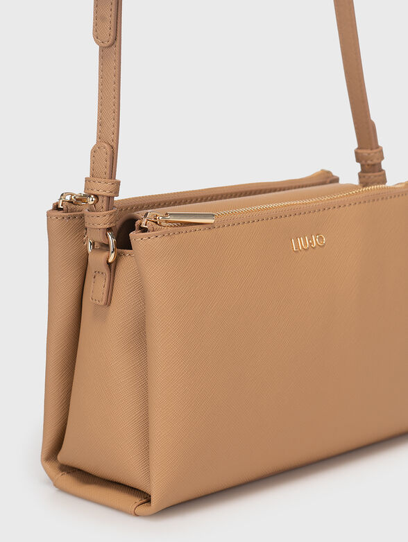 Crossbody bag with logo detail - 4