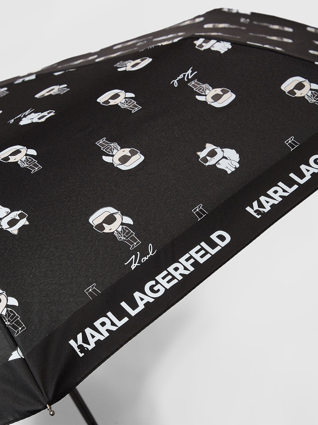 Karl Lagerfeld K/Ikonik 折りたたみ傘 Karl Lagerfeld K/Ikonik 折りたたみ傘