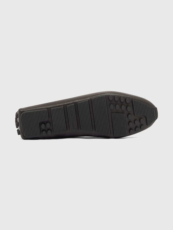 Leather moccasins with a saffiano effect - 5