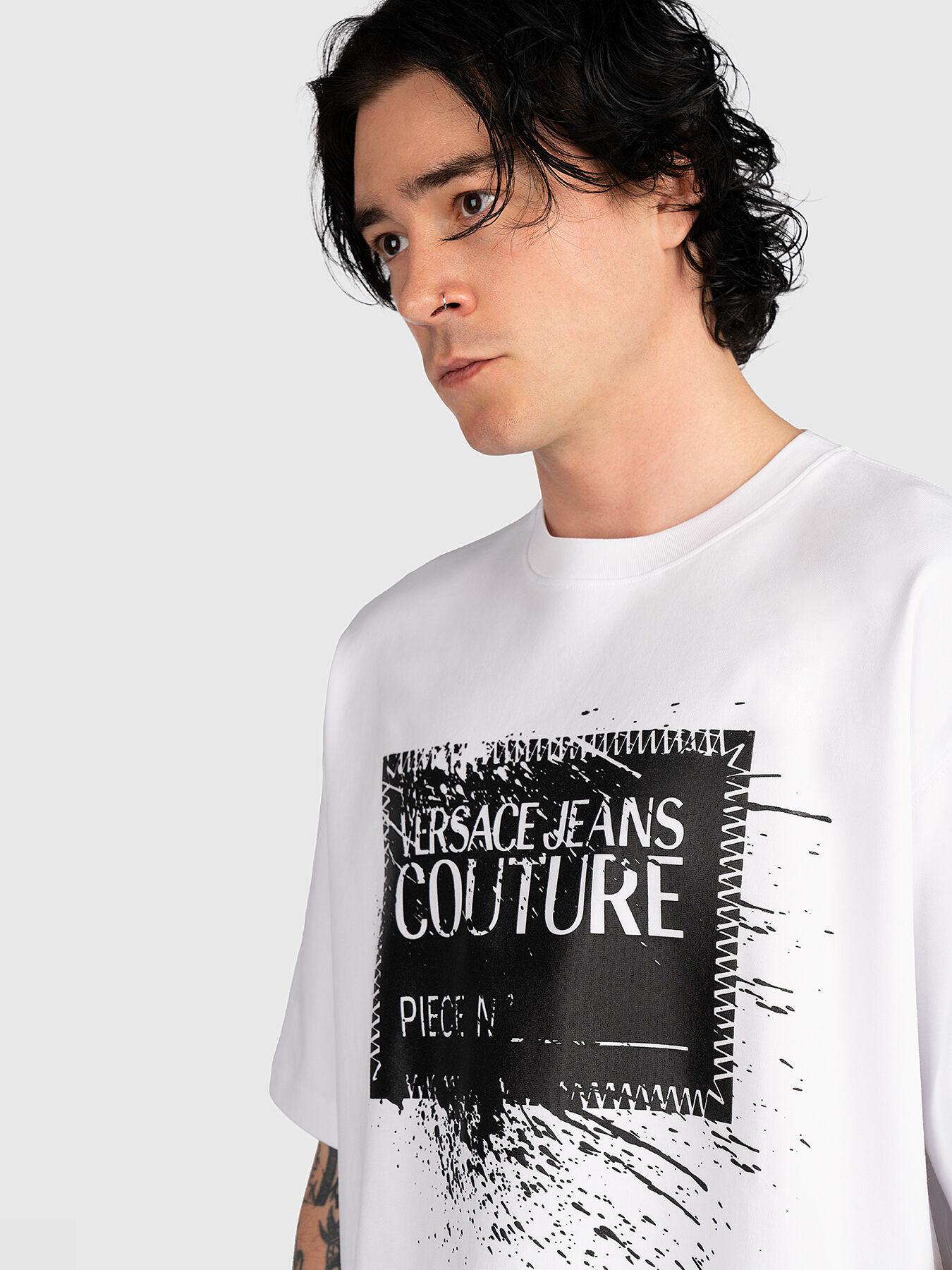 White oversized Т-shirt with contrasting print brand VERSACE