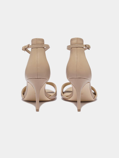 ABIRI Leather sandals in beige - 4