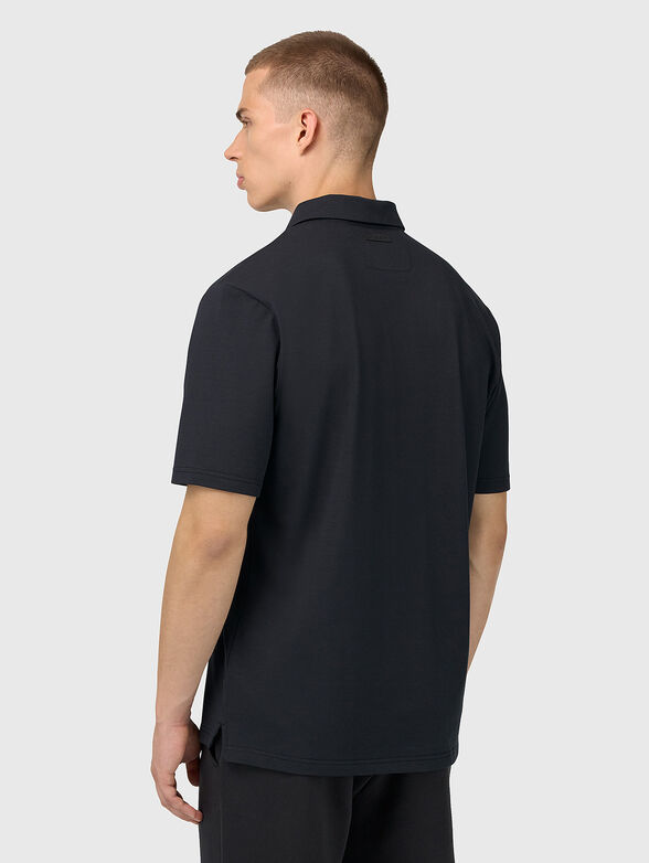 Polo shirt with accent on the collar  - 3