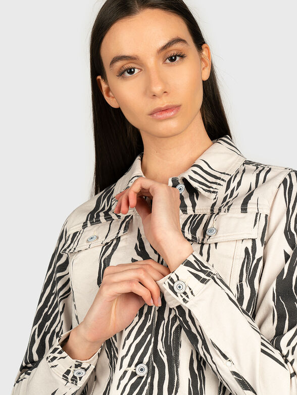 DORIA Denim jacket with print - 6