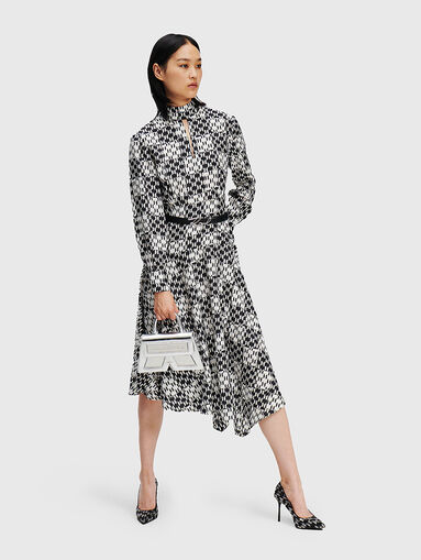 Silk dress with monogram print - 5