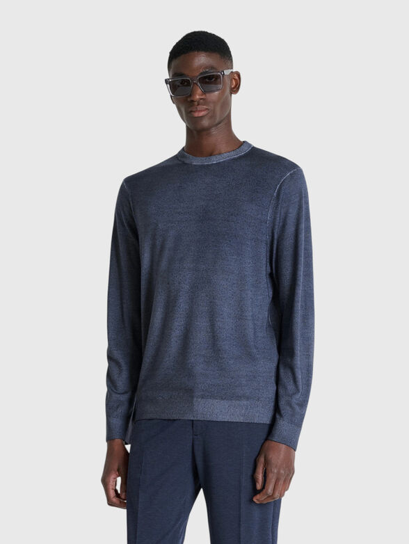 Long-sleeved wool sweater - 1