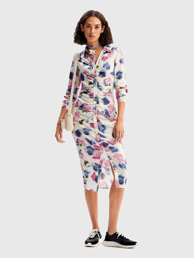 Slim dress with multicolour print - 4