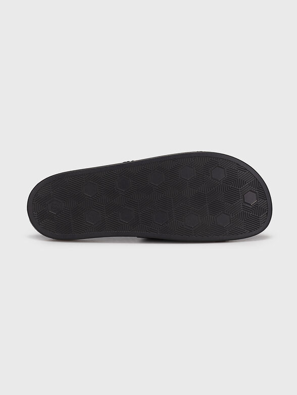 FONDO POOL DIS. 2 black slippers with embossed accents - 5