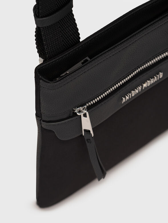 Crossbody bag with logo detail - 6