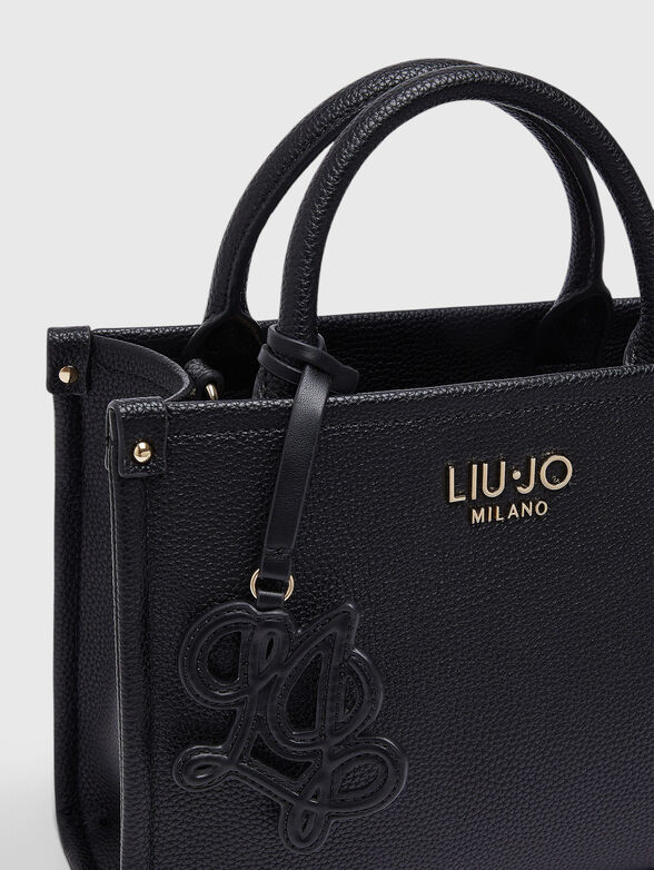 Small bag with embossed logo accessory - 5