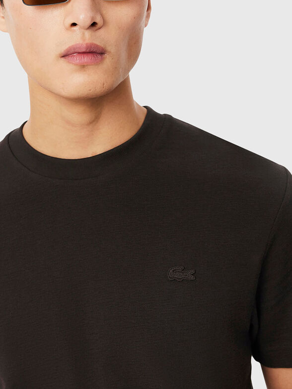 Black t-shirt - 4