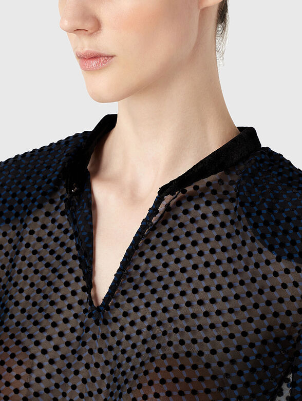 Blouse with transparent texture - 4