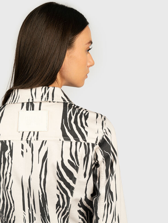 DORIA Denim jacket with print - 4