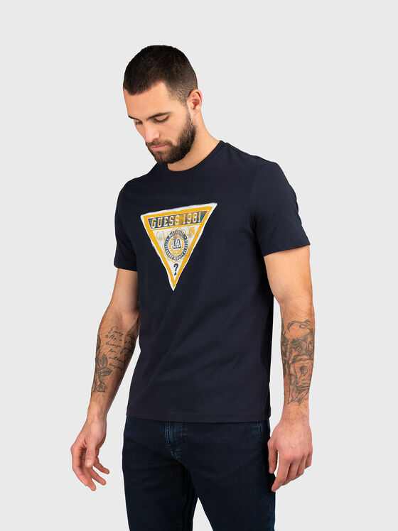 Синя тениска с триъгълен лого принт - 1