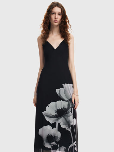 Black dress with floral print - 5