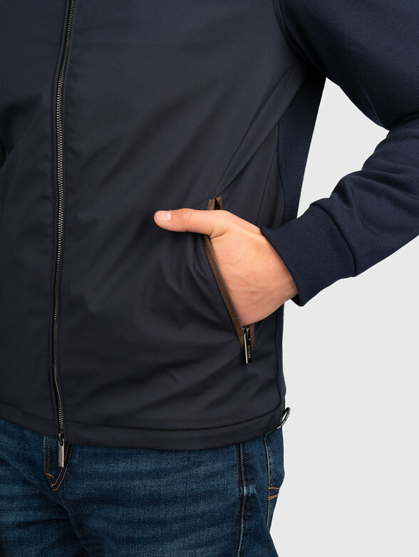 Jacket with removable hood - 5