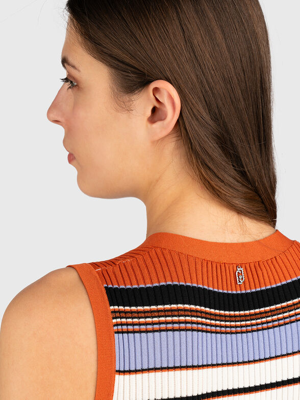 Midi dress with buttons - 3