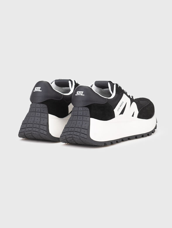 Sports shoes with logo detail - 3