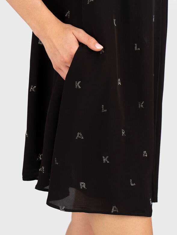 Mini dress with pockets and high neckline - 5