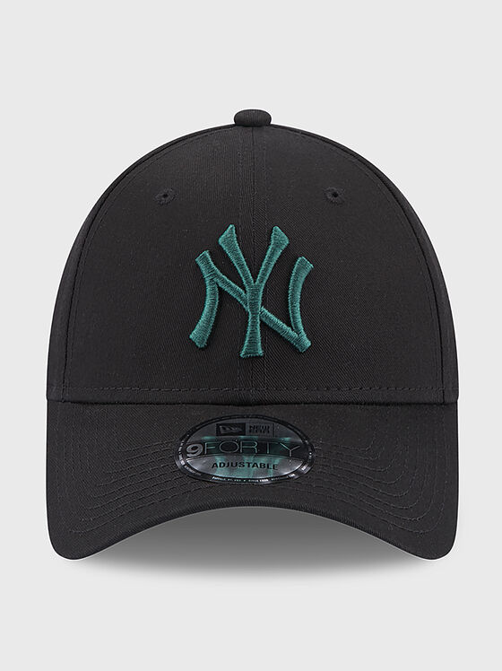Черна шапка с бродерия NEW YORK YANKEES  - 1