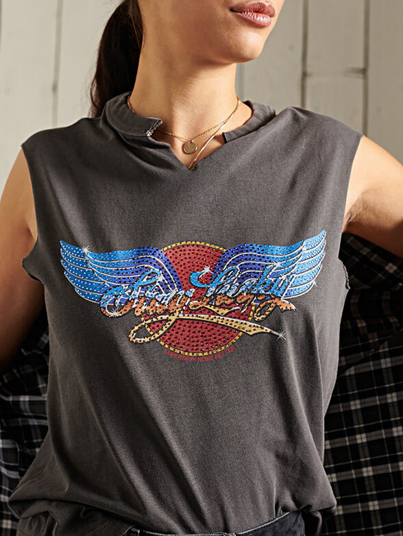 Sleeveless T-shirt - 2