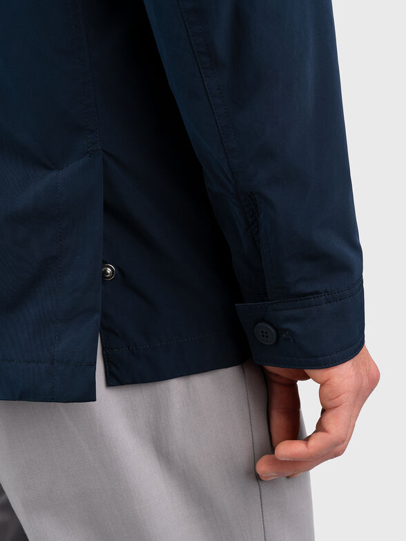 Hooded jacket with accent pockets - 5