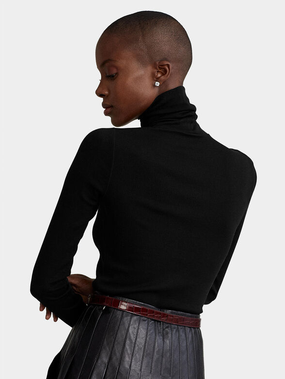 Turtleneck sweater in black color - 2