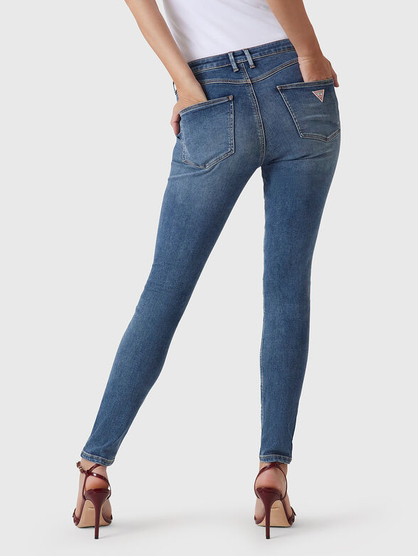 Jeans in blue color with logo patch - 2