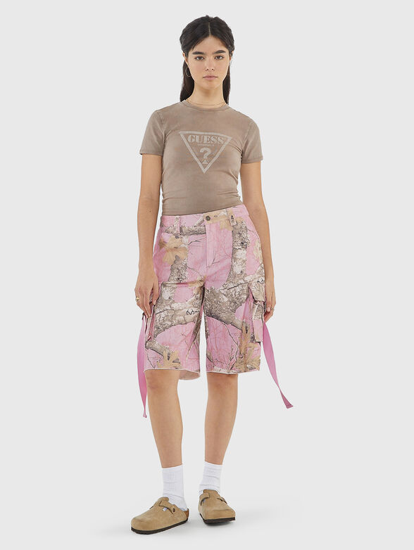 T-shirt with vintage design  - 2