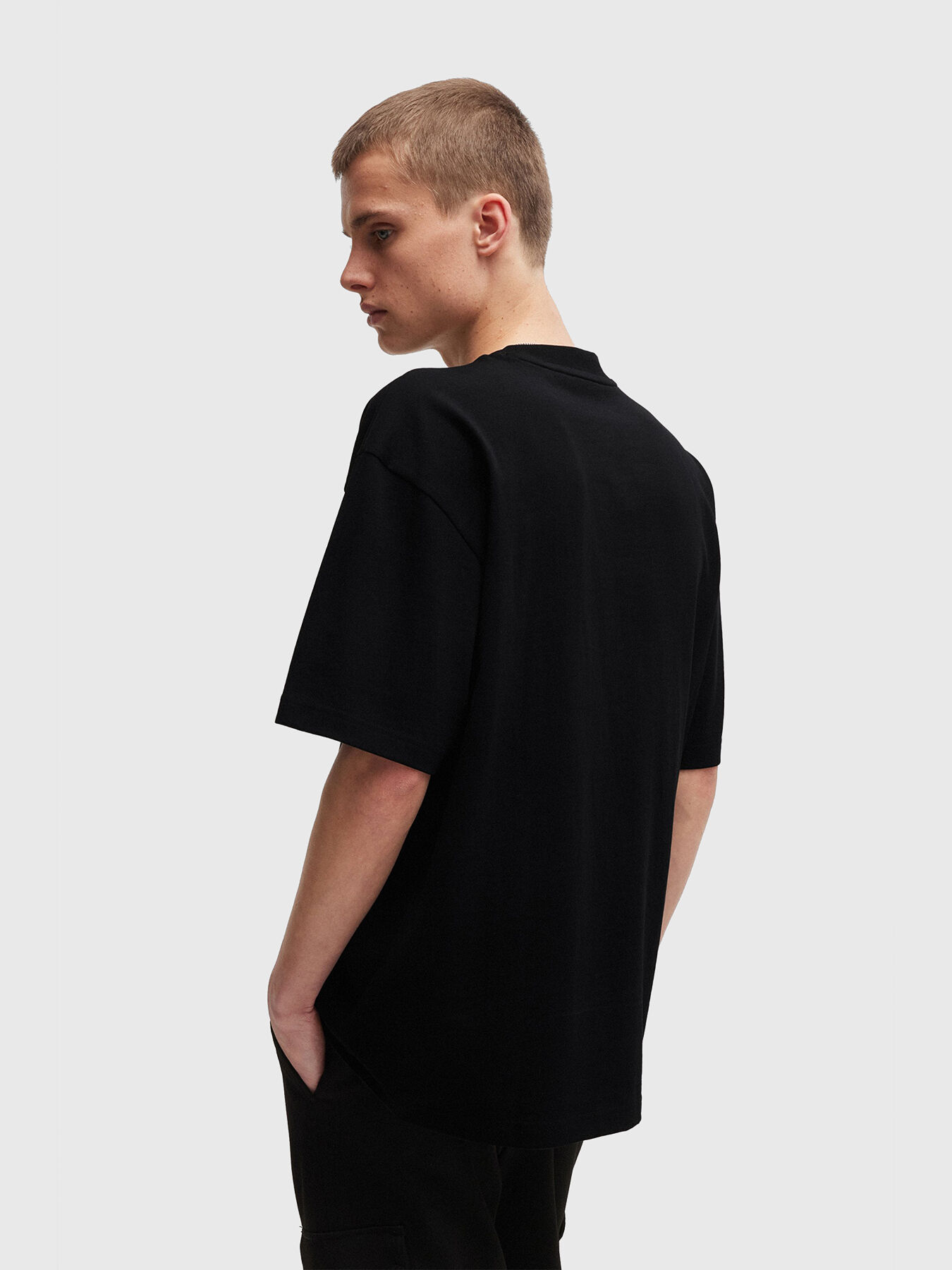シャツ TRILLION Essential Cut Overfit Man to Man BLACK TRFMT04BK Next Level Men's Black Cotton T-Shirt