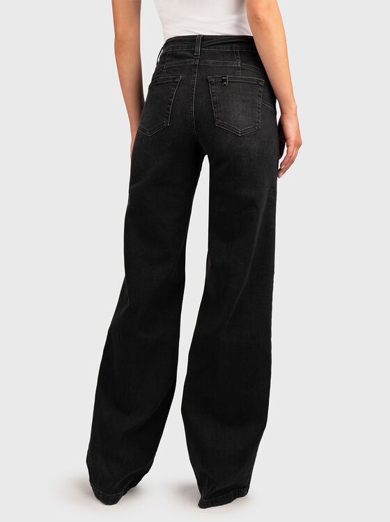 Wide-leg jeans with a belt - 2