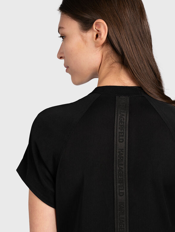 Black dress with a zip - 3