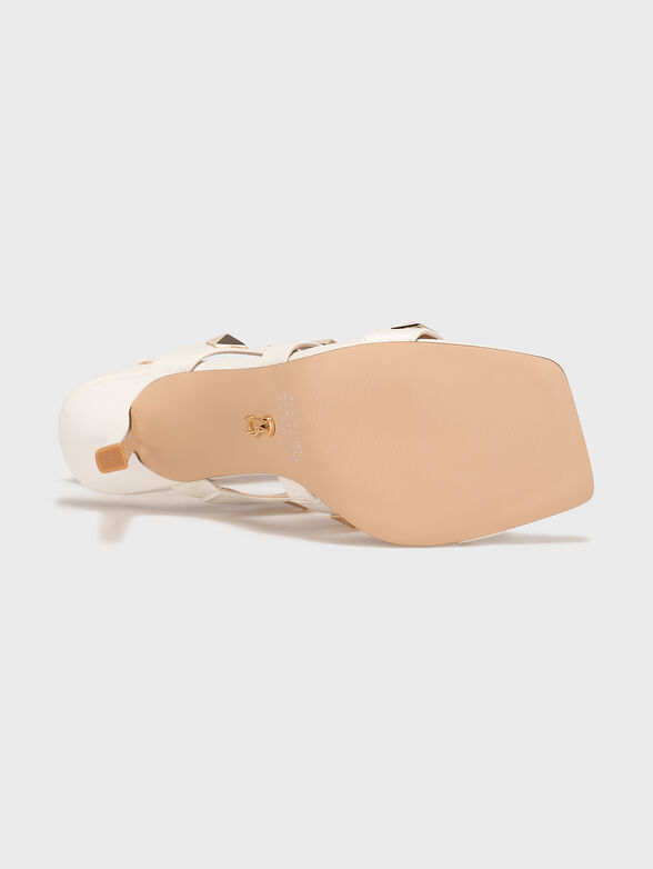 CAPRI sandals with eyelets in beige - 5