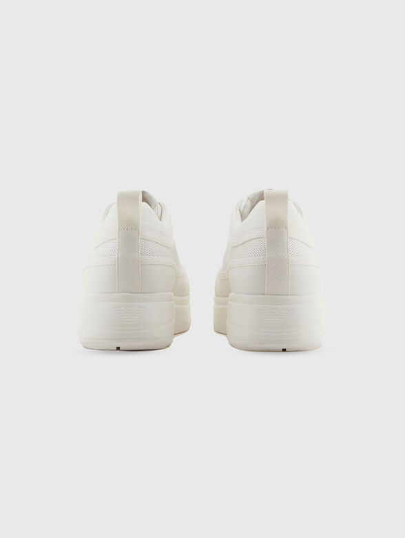 Sneakers with mesh details - 3