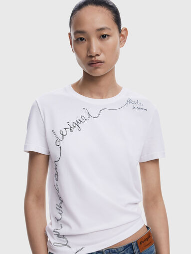 T-shirt with contrasting embroidery - 4