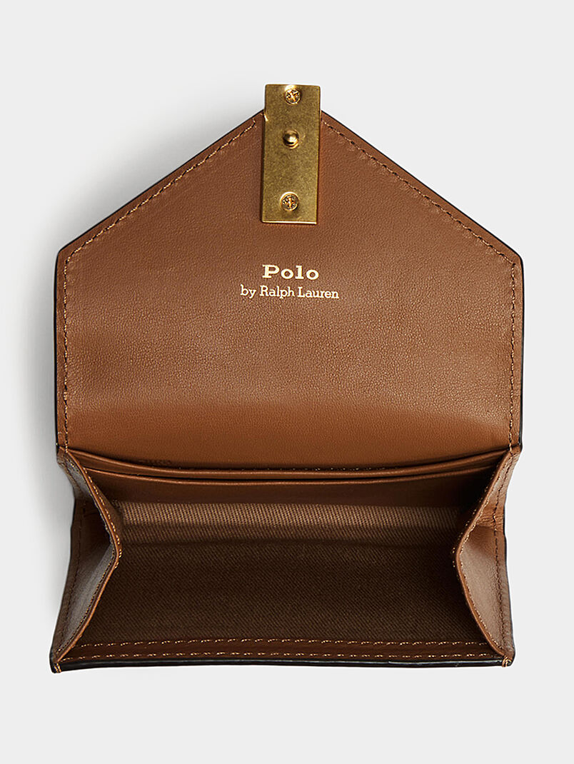 Small leather purse with accent clasp - 3