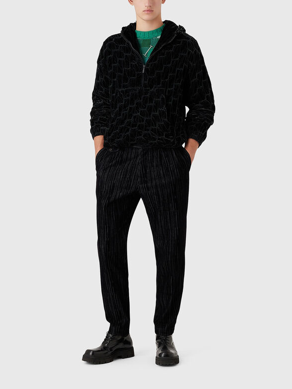 Sweater with oval neckline and logo embroidery - 2