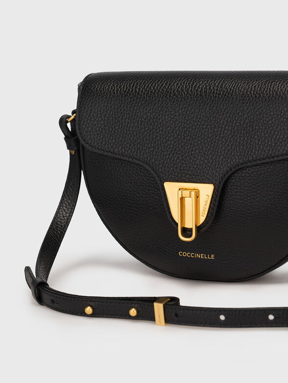 Crossbody bag with golden accents - 5