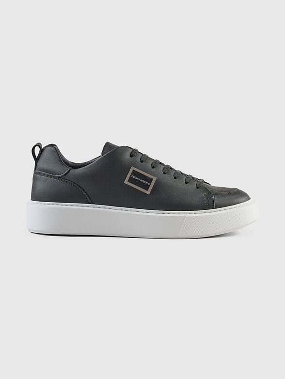 Leather sports shoes with logo - 1