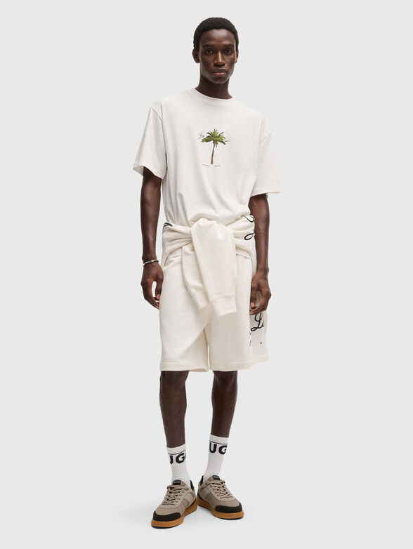 T-shirt with oval neckline and print - 2