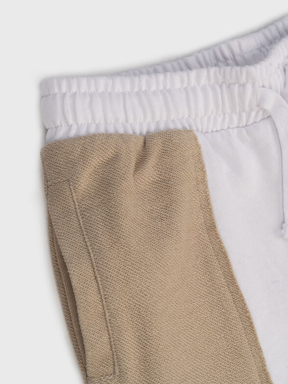 Cotton shorts with color-block effect - 4