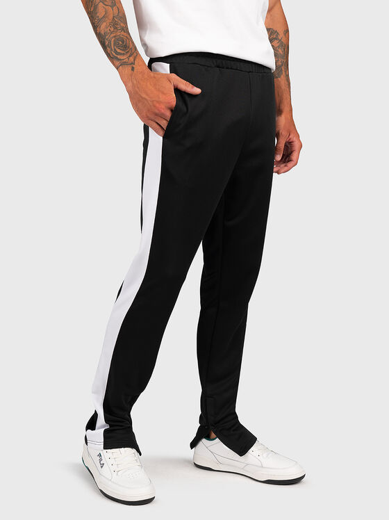 Черен спортен панталон SANDRO с контрастни кантове - 1