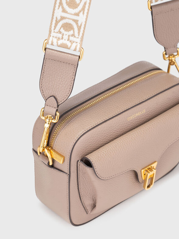 Crossbody bag with accent strap - 5
