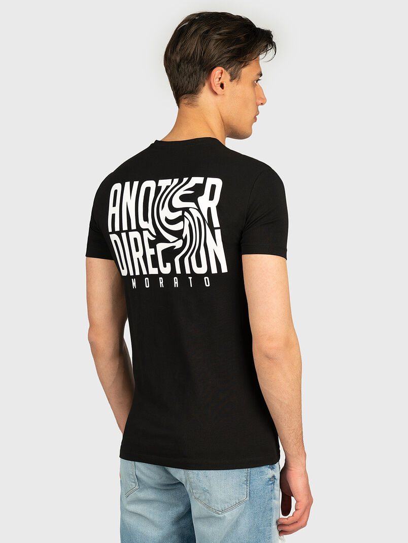 Slim fit t-shirt with attractive print - 3