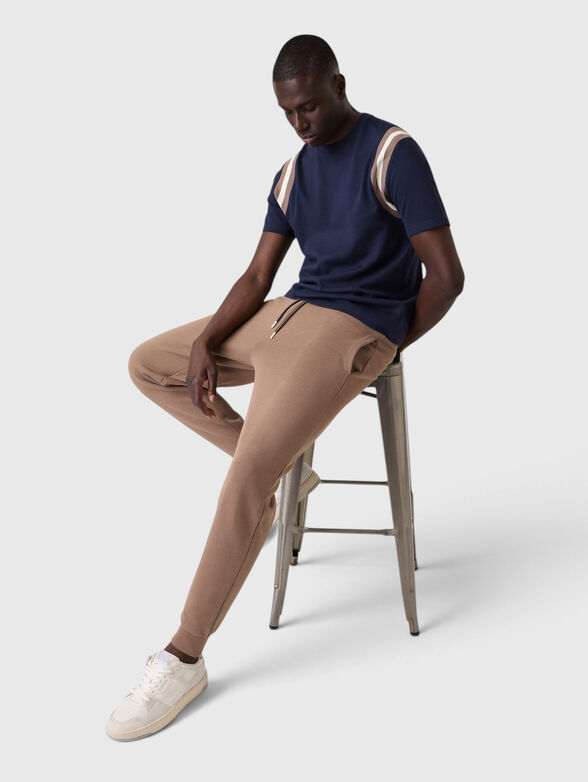 Sports pants with drawstrings - 2