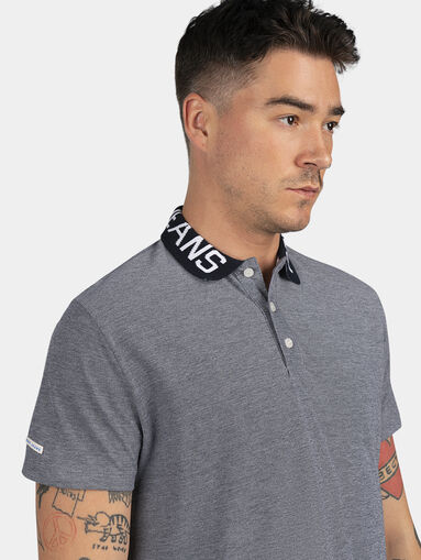 Polo shirt with logo detail on the collar - 4