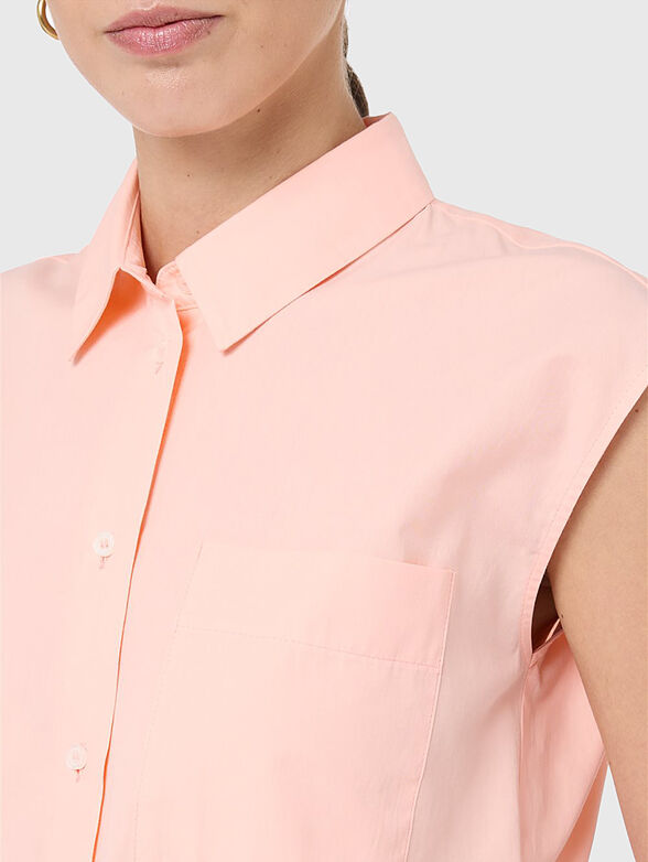 Sleeveless shirt in pink - 3