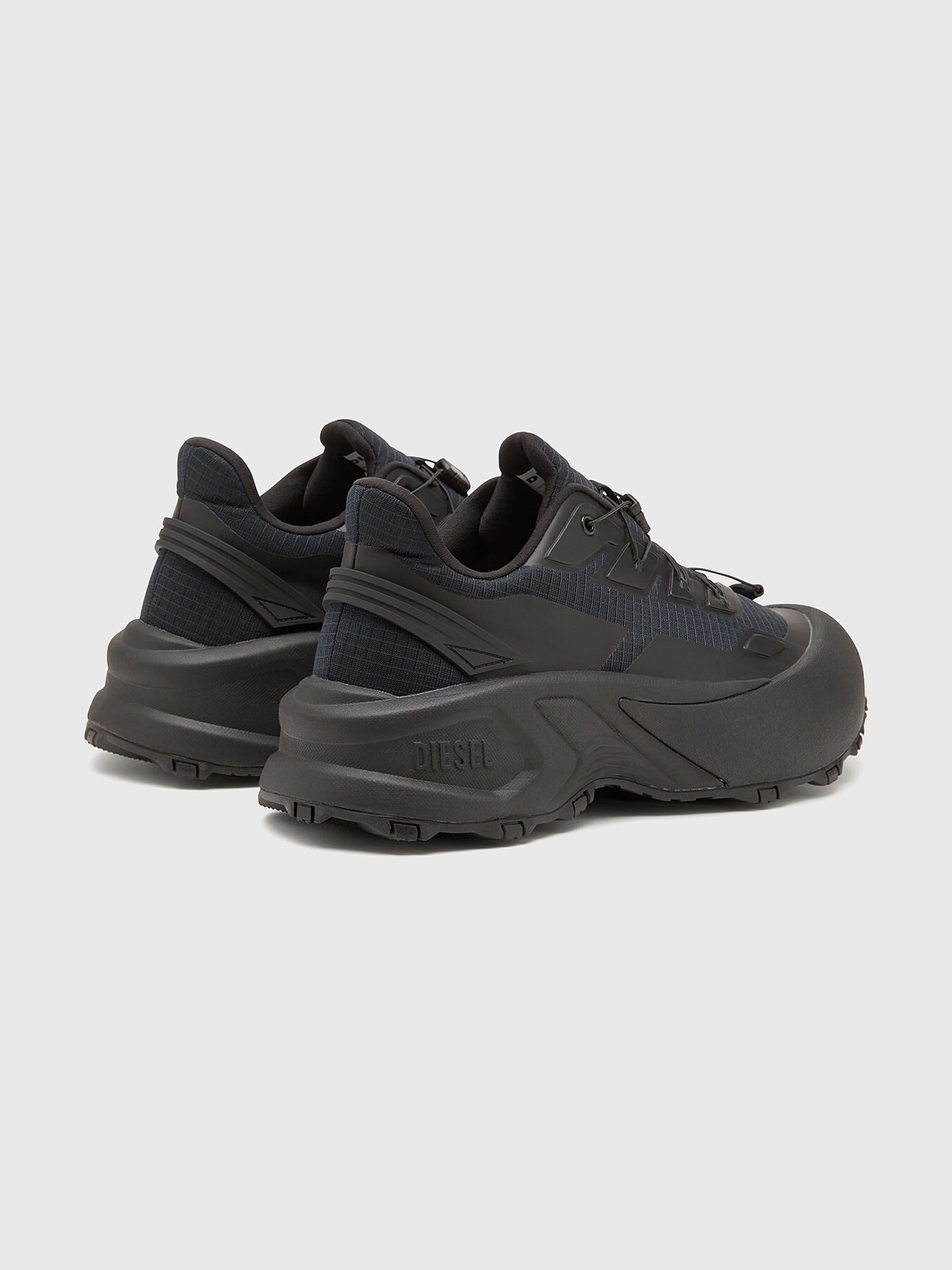 D-CAGE RUNNER sneakers brand DIESEL — Globalbrandsstore.com/en